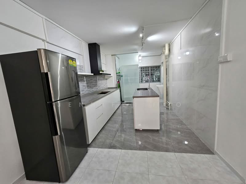 223 Ang Mo Kio Avenue 1, 223 Ang Mo Kio Avenue 1, 2 Bedrooms, 721 sqft, HDB Flat For Rent, by Jennifer Foo, 500131773 - Kitchen - PropertyGuru.com.sg