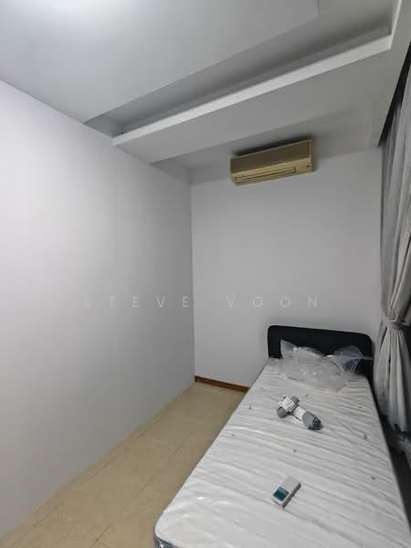 The Lakeshore, 31 Jurong West Street 41, Room Rental, 100 sqft, Condominium For Rent, by Steve Voon, 500131777 - Bedroom - PropertyGuru.com.sg