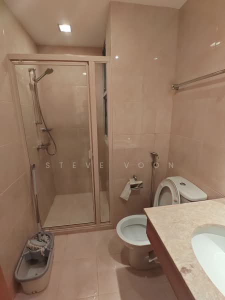 The Lakeshore, 31 Jurong West Street 41, Room Rental, 100 sqft, Condominium For Rent, by Steve Voon, 500131777 - Bathroom - PropertyGuru.com.sg
