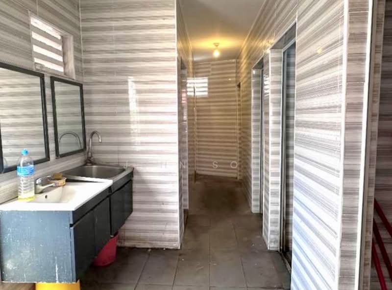 Freehold Coffeeshop @ Upper Paya Lebar Road, Upper Paya Lebar Road, 4,921 sqft, Food & Beverage For Sale, by John Soh, 500131782 - Corridor - CommercialGuru.com.sg