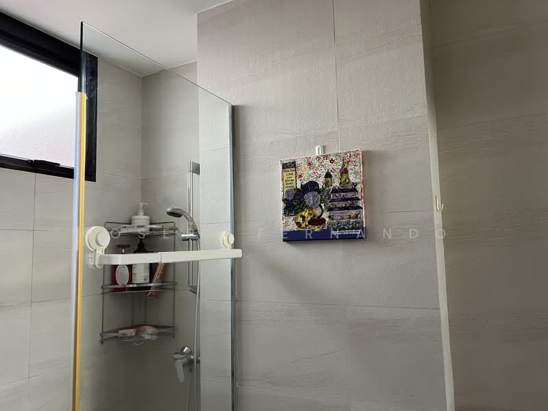 Mimosa Park, 43 Mimosa Road, 4 Bedrooms, 2,098 sqft, Condominium For Sale, by Joseph Fernando, 500131785 - Bathroom - PropertyGuru.com.sg