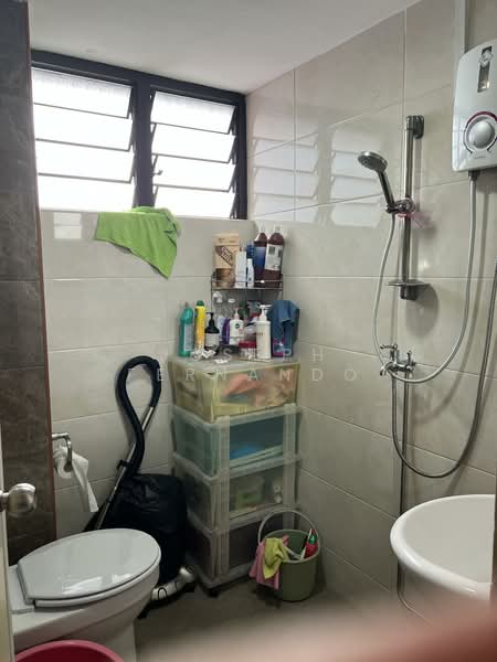 Mimosa Park, 43 Mimosa Road, 4 Bedrooms, 2,098 sqft, Condominium For Sale, by Joseph Fernando, 500131785 - Bathroom - PropertyGuru.com.sg