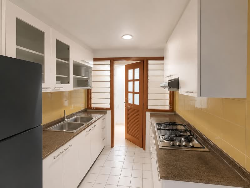 Queens, 12 Stirling Road, 3 Bedrooms, 1,184 sqft, Condominium For Rent, by Jeremy Lee, 500131786 - Kitchen - PropertyGuru.com.sg
