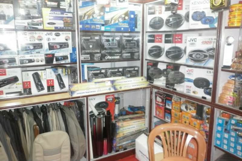 Bukit Batok Ground Floor 2200sqft B1 Industrial Space, Suit Car Accessories / Audio Light Manufacturing Call 96858829, 2,230 sqft, Light Industrial (B1) For Rent, by RONN, 500131809 - Interior - CommercialGuru.com.sg