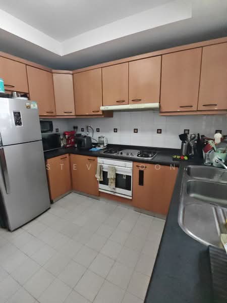 Tiara, 1 Kim Seng Walk, Room Rental, 100 sqft, Apartment For Rent, by Steve Voon, 500131816 - Kitchen - PropertyGuru.com.sg