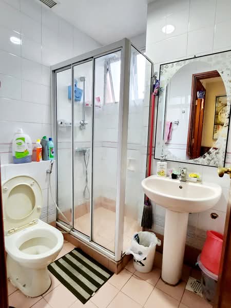 Symphony Heights, 41 Hume Avenue, 2 Bedrooms, 958 sqft, Condominium For Sale, by Melina Yap, 500131841 - Bathroom - PropertyGuru.com.sg