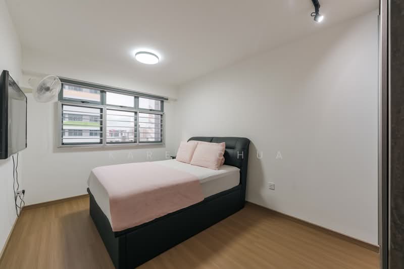 619B Tampines Street 61, 619B Tampines Street 61, 3 Bedrooms, 1,001 sqft, HDB Flat For Sale, by Karen Chua, 500131847 - Bedroom - PropertyGuru.com.sg