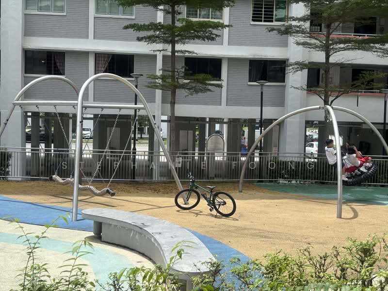 248 Jurong East Street 24, 248 Jurong East Street 24, 2 Bedrooms, 721 sqft, HDB Flat For Sale, by Stephanie Foong, 500131853 - Exterior - PropertyGuru.com.sg