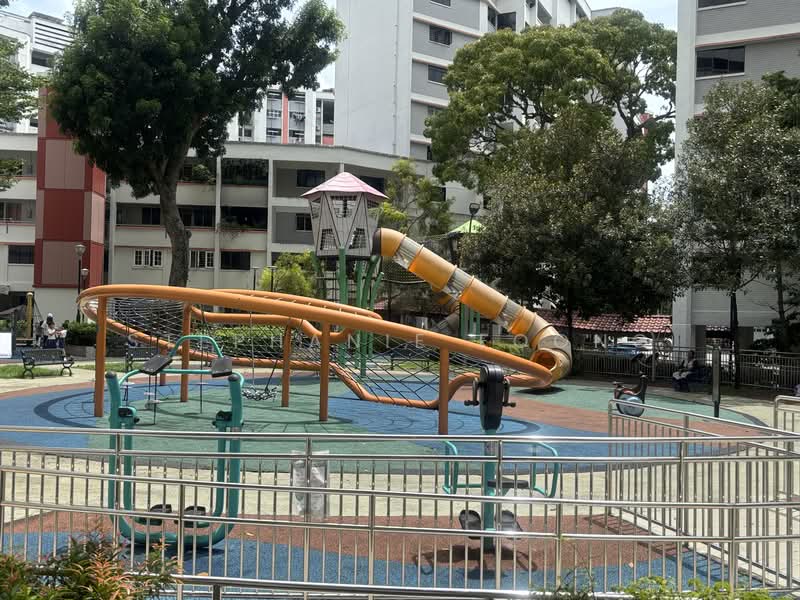 248 Jurong East Street 24, 248 Jurong East Street 24, 2 Bedrooms, 721 sqft, HDB Flat For Sale, by Stephanie Foong, 500131853 - Exterior - PropertyGuru.com.sg