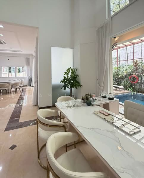 实惠别墅 Walk to Stevens MRT | 1KM SCGS ☎️MARTIN 9320.20.20, , 6 Bedrooms, 5,000 sqft, Bungalow House For Sale, by Martin Goh 吴伟楠, 500131862 - Dining Room - PropertyGuru.com.sg