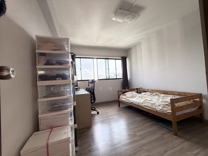 714 Ang Mo Kio Avenue 6, 714 Ang Mo Kio Avenue 6, 3 Bedrooms, 1,280 sqft, HDB Flat For Sale, by Kathryn Low, 500131868 - Bedroom - PropertyGuru.com.sg
