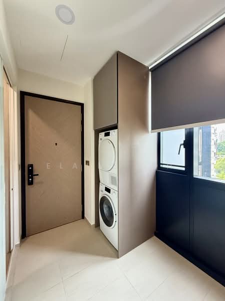 Perfect Ten, 323 Bukit Timah Road, 3 Bedrooms, 1,281 sqft, Condominium For Rent, by Elaine Goh, 500131870 - Helper Room and Yard - PropertyGuru.com.sg