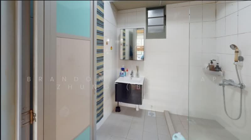 678A Punggol Drive, 678A Punggol Drive, 3 Bedrooms, 1,001 sqft, HDB Flat For Sale, by Brandon Ong Ngiap Zhung (BONZ), 500131873 - Bathroom - PropertyGuru.com.sg