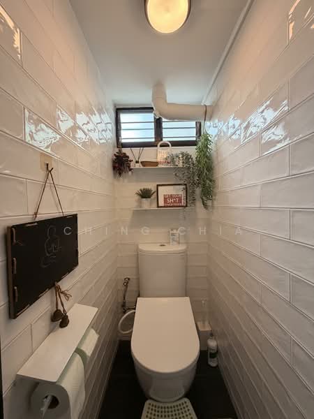 17 Marine Terrace, 17 Marine Terrace, 3 Bedrooms, 883 sqft, HDB Flat For Sale, by Ching Chia, 500131888 - Bathroom - PropertyGuru.com.sg