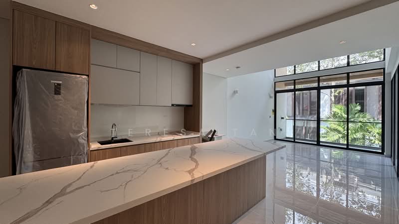 ⭐️⭐️LANDED7772⭐️ Luxurious Brand new Terrace ⭐️9_667_7772, , 8 Bedrooms, 9,099 sqft, Terraced House For Sale, by Teresa Tan, 500131909 - Kitchen - PropertyGuru.com.sg