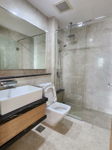 Marina Bay Residences, 18 Marina Boulevard, 1 Bedroom, 732 sqft, Condominium For Sale, by Melina Yap, 500131913 - Bathroom - PropertyGuru.com.sg