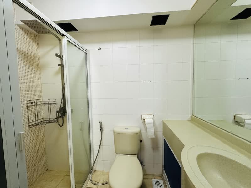 646 Punggol Central, 646 Punggol Central, 3 Bedrooms, 969 sqft, HDB Flat For Rent, by Joel Tan, 500131946 - Master Bathroom - PropertyGuru.com.sg