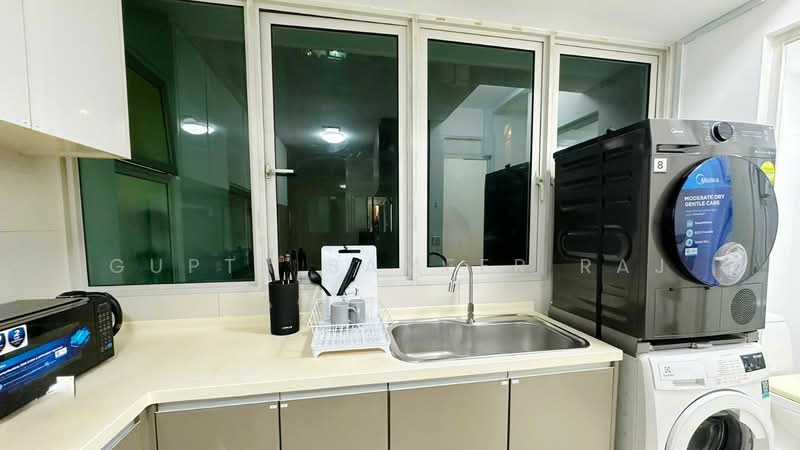 Caspian, 52 Lakeside Drive, Room Rental, 200 sqft, Condominium For Rent, by Gupta Sameer Raj, 500131950 - Kitchen - PropertyGuru.com.sg
