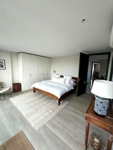 Single Floor 2 Bedroom Unit Within a Landed House, , 2 Bedrooms, 1,200 sqft, Semi-Detached House For Rent, by Chiew Jie Yi, 500131955 - Bedroom - PropertyGuru.com.sg