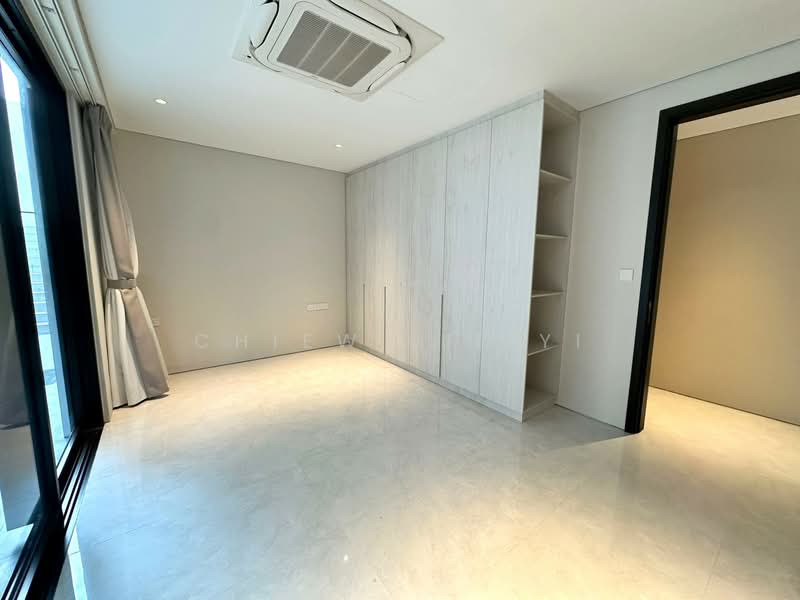 Single Floor 2 Bedroom Unit Within a Landed House, , 2 Bedrooms, 1,200 sqft, Semi-Detached House For Rent, by Chiew Jie Yi, 500131955 - 2 - Common Bedroom - PropertyGuru.com.sg