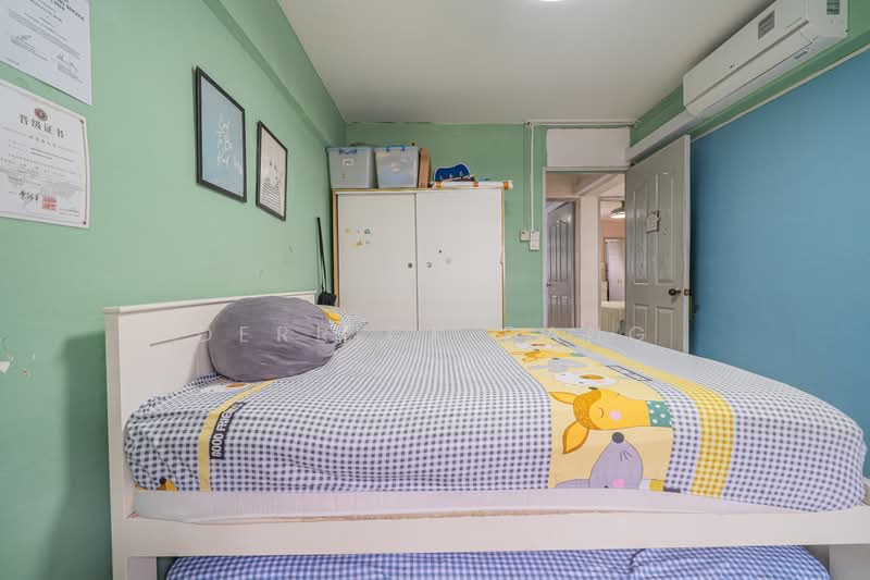 412 Ang Mo Kio Avenue 10, 412 Ang Mo Kio Avenue 10, 3 Bedrooms, 990 sqft, HDB Flat For Sale, by Derrick Dang, 500131968 - Bedroom - PropertyGuru.com.sg