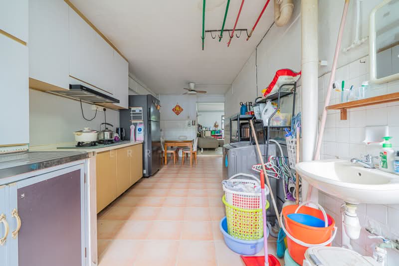412 Ang Mo Kio Avenue 10, 412 Ang Mo Kio Avenue 10, 3 Bedrooms, 990 sqft, HDB Flat For Sale, by Derrick Dang, 500131968 - Kitchen - PropertyGuru.com.sg