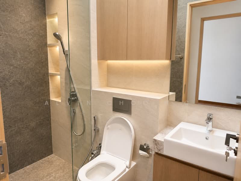❤️JUST BRING YOUR LUGGAGE!!⭐ Freehold 3.5 STY Corner Terrace with Lift & Roof Terrace in East Coast, East Coast Road, Upper East Coast Road, Siglap, 7 Bedrooms, 5,500 sqft, Corner Terrace For Sale, by Alvin Choo H.C, 500131969 - Bathroom - PropertyGuru.com.sg