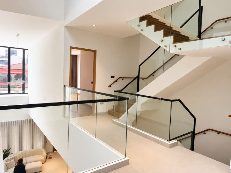 ◤MOVE IN READY: Freehold 3.5-Storey Corner Terrace Home, Great Amenities Near MRT & Shopping Malls, East Coast Road, Upper East Coast Road, Siglap, 7 Bedrooms, 5,500 sqft, Corner Terrace For Sale, by Alvin Choo H.C, 500131969 - Interior - PropertyGuru.com.sg