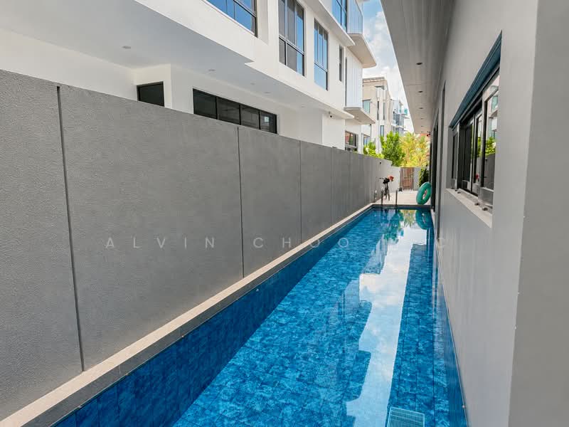 ❤️JUST BRING YOUR LUGGAGE!!⭐ Freehold 3.5 STY Corner Terrace with Lift & Roof Terrace in East Coast, East Coast Road, Upper East Coast Road, Siglap, 7 Bedrooms, 5,500 sqft, Corner Terrace For Sale, by Alvin Choo H.C, 500131969 - Exterior - PropertyGuru.com.sg