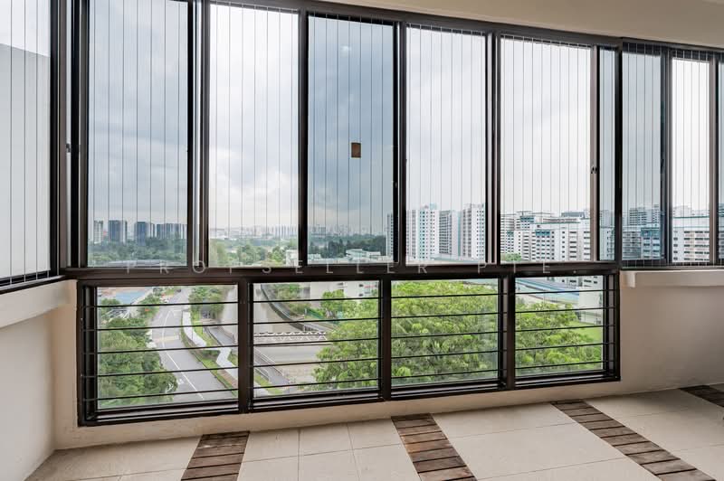 Lakepoint Condo, 10 Lakepoint Drive, 4 Bedrooms, 2,217 sqft, Condominium For Sale, by Warren Chan, 500131974 - Balcony - PropertyGuru.com.sg