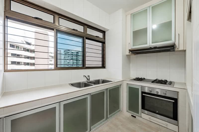 Lakepoint Condo, 10 Lakepoint Drive, 4 Bedrooms, 2,217 sqft, Condominium For Sale, by Warren Chan, 500131974 - Kitchen - PropertyGuru.com.sg