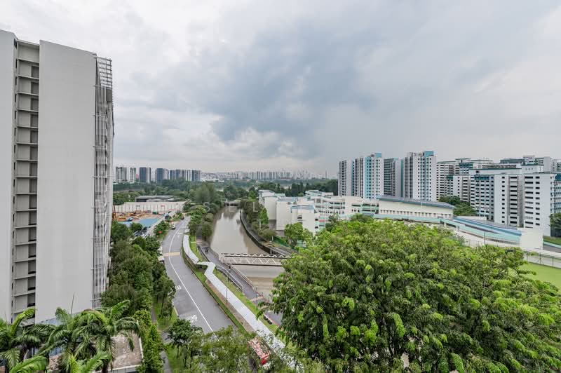 Lakepoint Condo, 10 Lakepoint Drive, 4 Bedrooms, 2,217 sqft, Condominium For Sale, by Warren Chan, 500131974 - Exterior - PropertyGuru.com.sg