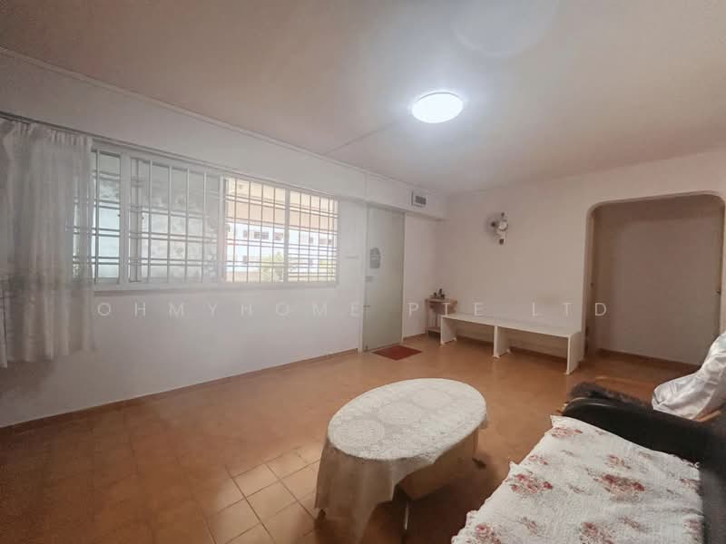 635 Yishun Street 61, 635 Yishun Street 61, 3 Bedrooms, 904 sqft, HDB Flat For Sale, by OHMYHOME PTE LTD, 500131986 - Living Room - PropertyGuru.com.sg