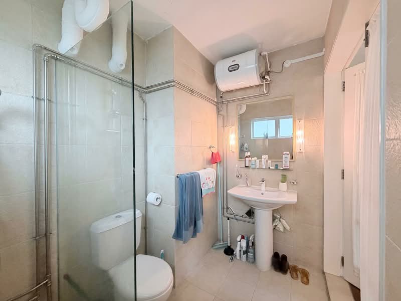 Lagoon View, 5000M Marine Parade Road, 3 Bedrooms, 1,647 sqft, Apartment For Sale, by Aela Lim, 500131990 - Bathroom - PropertyGuru.com.sg