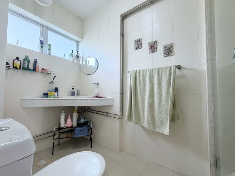 Lagoon View, 5000M Marine Parade Road, 3 Bedrooms, 1,647 sqft, Apartment For Sale, by Aela Lim, 500131990 - Bathroom - PropertyGuru.com.sg