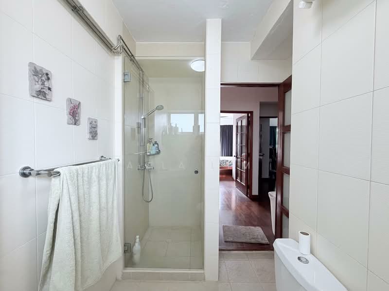 Lagoon View, 5000M Marine Parade Road, 3 Bedrooms, 1,647 sqft, Apartment For Sale, by Aela Lim, 500131990 - Bathroom - PropertyGuru.com.sg
