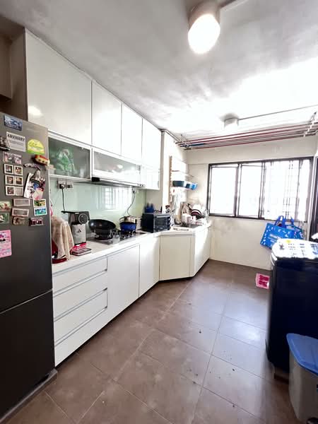 427 Bedok North Road, 427 Bedok North Road, 3 Bedrooms, 990 sqft, HDB Flat For Sale, by Simon Yap, 500131996 - Kitchen - PropertyGuru.com.sg