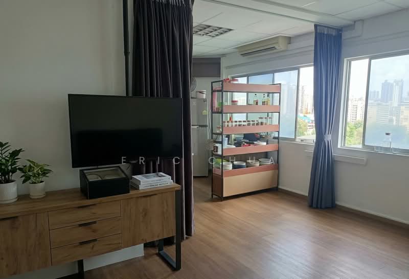 Textile Centre, 200 Jalan Sultan, 883 sqft, Office For Rent, by Eric Chua, 500131999 - Living Room - CommercialGuru.com.sg