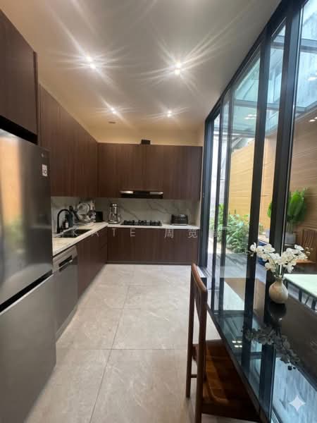 Brand New 2025 @ Greenleaf View | ~12m Frontage | South-Facing | Near Rail Corridor, 1km Henry Park Primary School | 700m walk to Jelita Marll, 5 Bedrooms, 6,926 sqft, Semi-Detached House For Sale, by Kate 周笕簢., 500132000 - Kitchen - PropertyGuru.com.sg