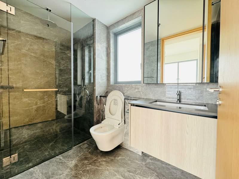 Lentor Modern, Lentor Central, 3 Bedrooms, 969 sqft, Condominium For Rent, by Sally Khoo Mui Ngoh, 500132005 - Bathroom - PropertyGuru.com.sg