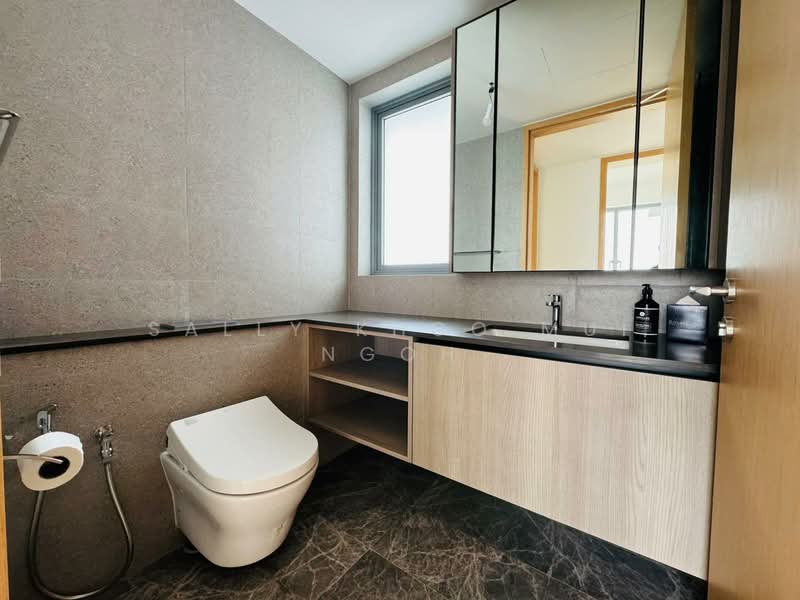 Lentor Modern, Lentor Central, 3 Bedrooms, 969 sqft, Condominium For Rent, by Sally Khoo Mui Ngoh, 500132005 - Bathroom - PropertyGuru.com.sg