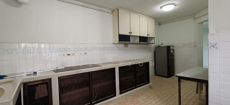 111 Bukit Batok West Avenue 6, 111 Bukit Batok West Avenue 6, 3 Bedrooms, 1,421 sqft, HDB Flat For Sale, by Alex Teoh, 500132012 - Kitchen - PropertyGuru.com.sg