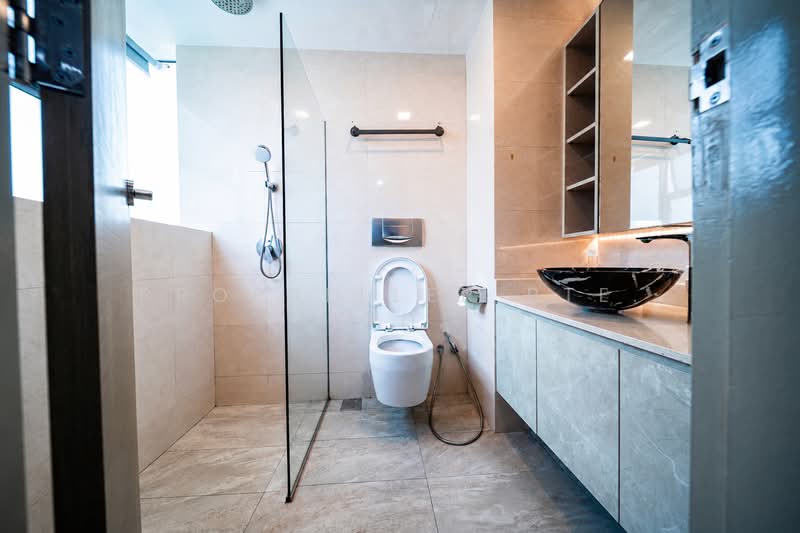 The Glacier, 260 Joo Chiat Place, 3 Bedrooms, 1,335 sqft, Condominium For Sale, by Elaine Wong, 500132025 - Bathroom - PropertyGuru.com.sg