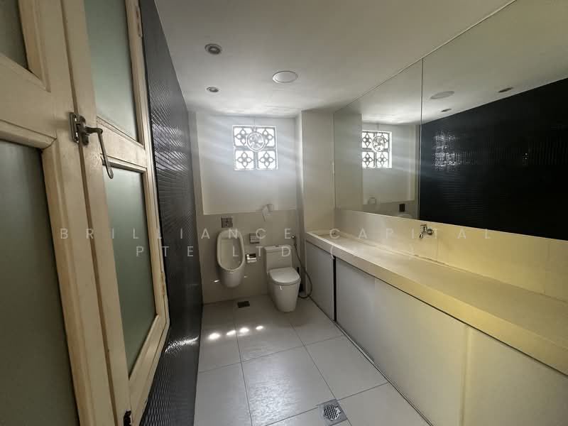 76 Tras Street, , 1,700 sqft, Office For Rent, by MJ ZHUO, 500132026 - Bathroom - CommercialGuru.com.sg