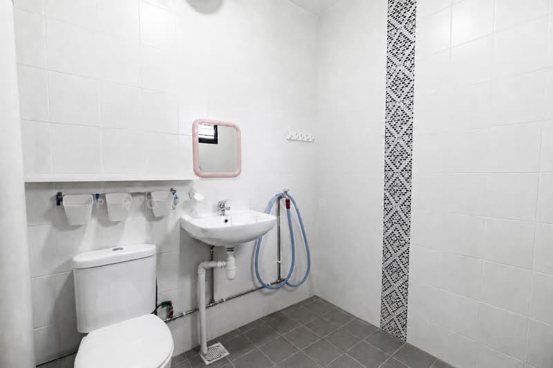 21 Joo Seng Road, 21 Joo Seng Road, 3 Bedrooms, 1,572 sqft, HDB Flat For Sale, by PROPSELLER PTE. LTD., 500132035 - Bathroom - PropertyGuru.com.sg