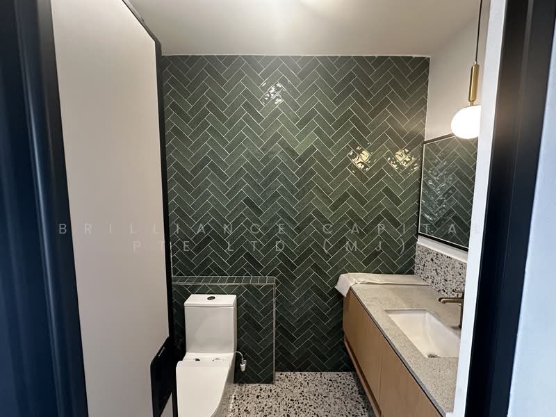 64 Tras Street, , 1,800 sqft, Office For Rent, by MJ ZHUO, 500132053 - Bathroom - CommercialGuru.com.sg