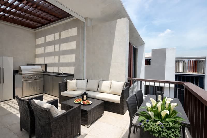 ⭐️ Move-In Ready Penthouse /w Lake Views | Huge Size | Beside MRT & Top International School⭐, , 4 Bedrooms, 2,278 sqft, Condominium For Sale, by Keith Lim, 500132085 - Balcony - PropertyGuru.com.sg