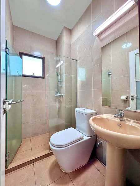 Seraya Breeze, 3 Seraya Road, 4 Bedrooms, 1,281 sqft, Apartment For Sale, by Terence Tee (郑志翔), 500132091 - Common Bathroom - PropertyGuru.com.sg