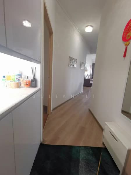 Bayshore Park, 60 Bayshore Road, 3 Bedrooms, 1,173 sqft, Condominium For Rent, by Julian Li, 500132098 - Corridor - PropertyGuru.com.sg