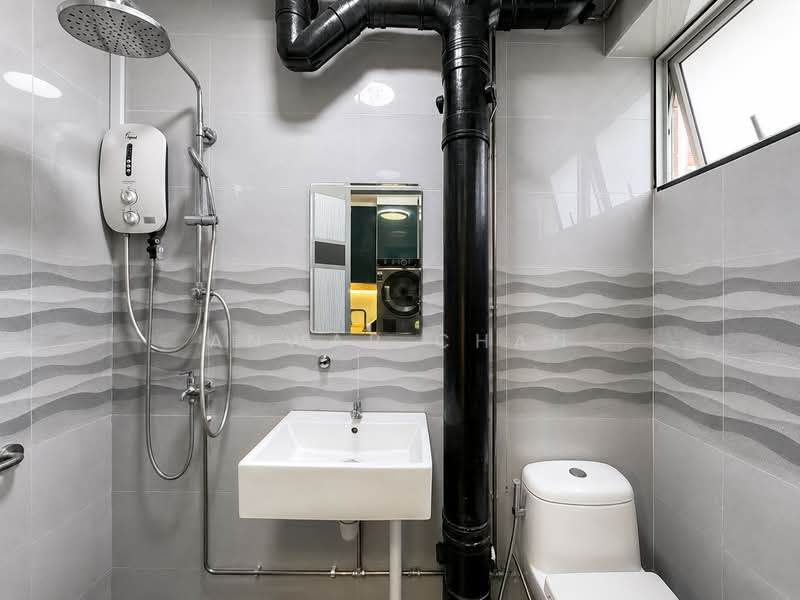 886 Tampines Street 83, 886 Tampines Street 83, 3 Bedrooms, 1,313 sqft, HDB Flat For Sale, by Anwar Chan, 500132099 - Bathroom - PropertyGuru.com.sg